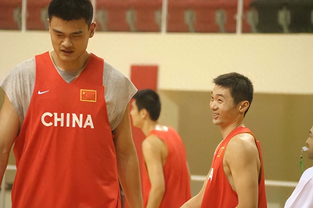 沉着镇定的队长带领球队获胜，无人能阻挡