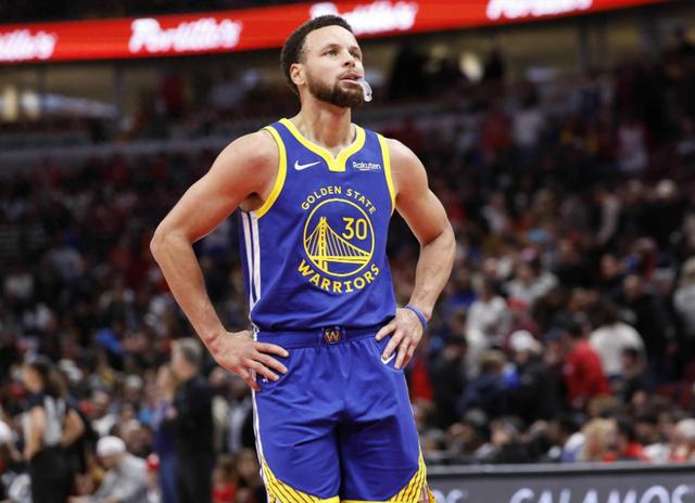 热火主场失利，勇士后卫库里再度爆发砍下高分的简单介绍