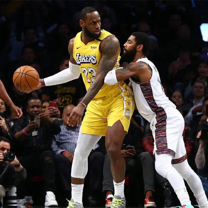 詹姆斯险胜欧文，球队未来可期关键表现点燃全场！