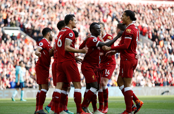 包含又见绝平!利物浦与罗马鏖战至终场,奥斯梅恩读秒救主的词条